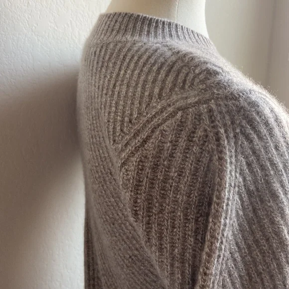 CO 100% cashmere tan cropped sweater - Picture 5 of 9